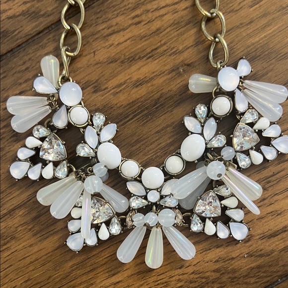 BaubleBar Jewelry - BaubleBar Sugarfix Statement Necklace with White Beades, chic feminine
LIKE NEW